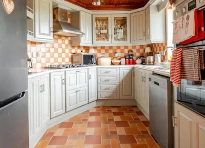 From Close To Lough Rynn Castle Only Homestay